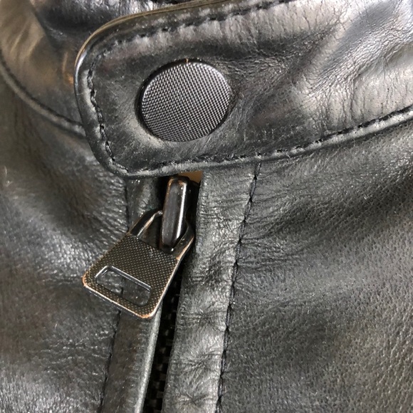VTG Levi’s Genuine Black Leather Jacket Small - Picture 5 of 8